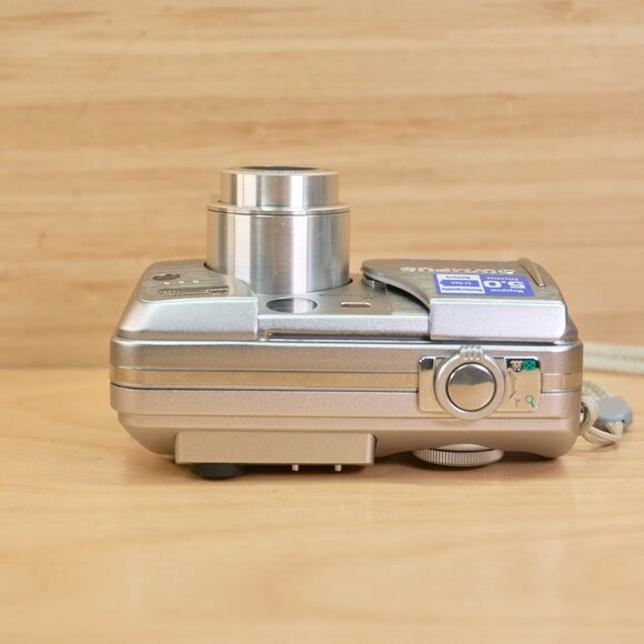 Olympus Camedia C-50 / 5MP Digital Camera / 3x Optical Zoom / Tested - Picture 6 of 9